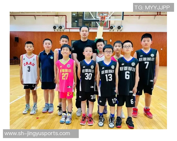 陈娜的篮球人生:从热爱到执着的深度对话与成长之路 陈娜的篮球人生:从热爱到执着的深度对话与成长之路